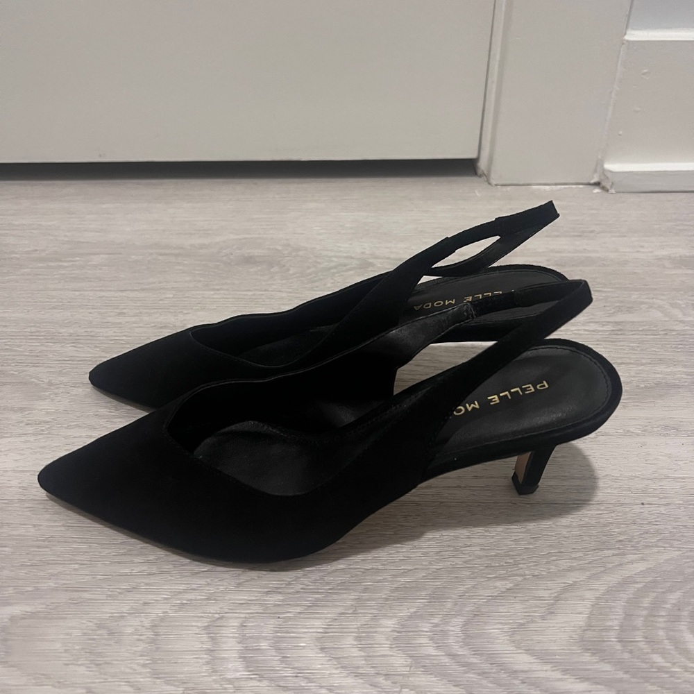 Pelle Moda Elegant Black Slingback Heels